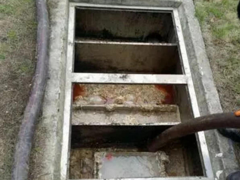 锦山镇隔油池清理